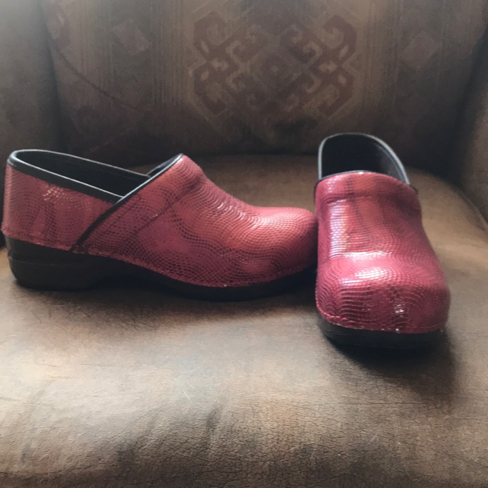 Never worn Dansko XP